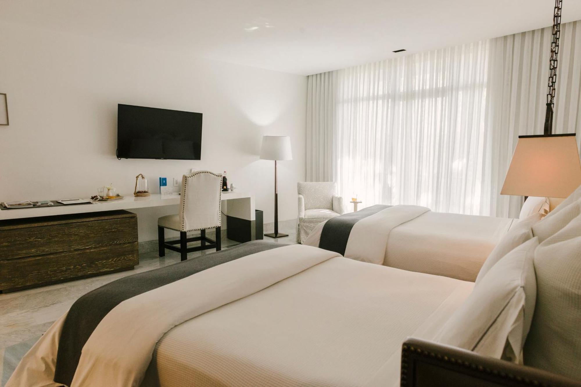 Junior Suite,1602962567:JPEG